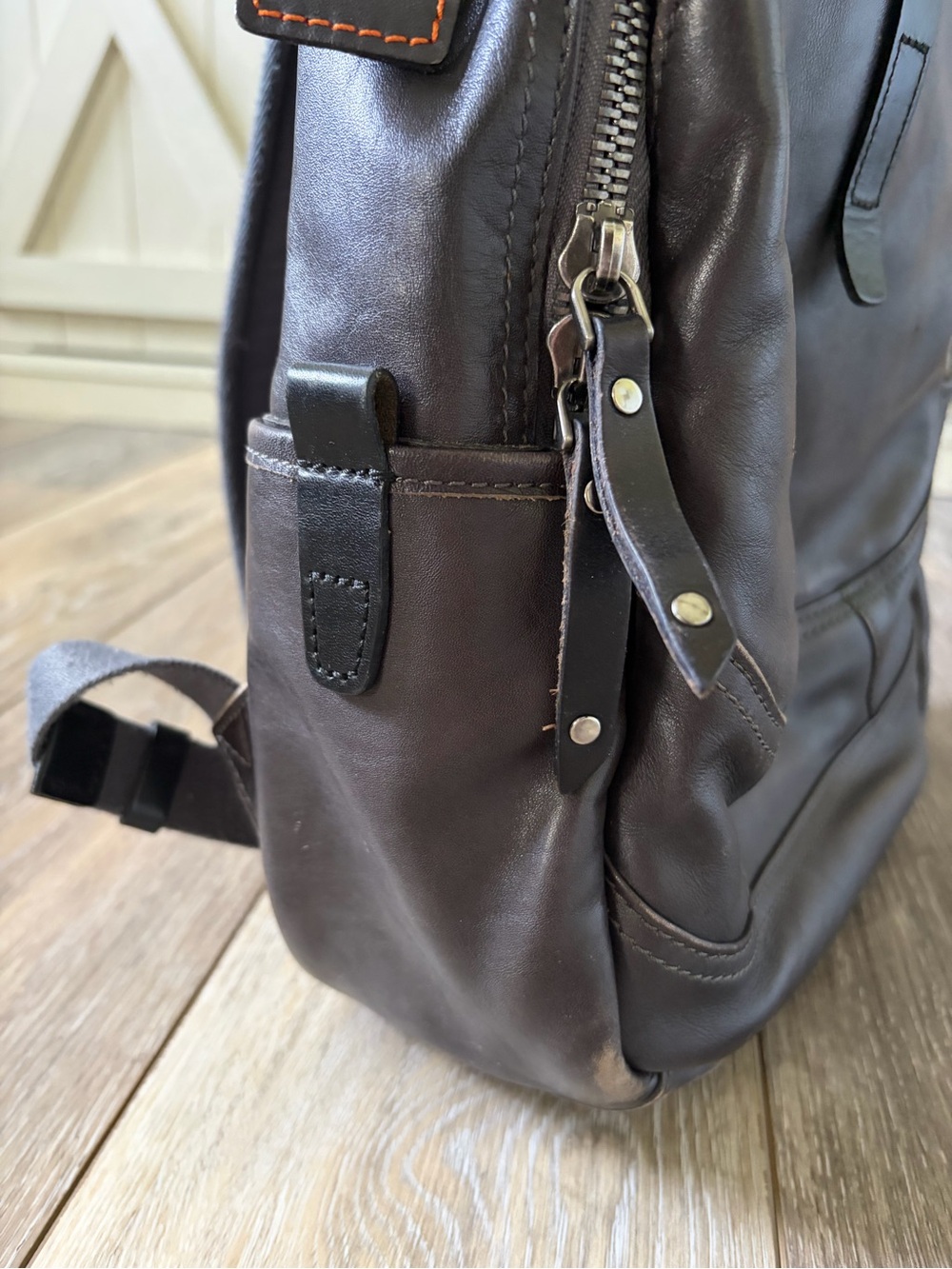 Old Trend Sun Wing Genuine Leather Backpack - Picture 9 of 15